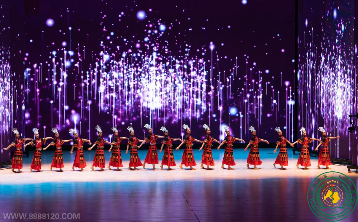 ʵ¶Ůչɡ˱жҽԺף100ջ