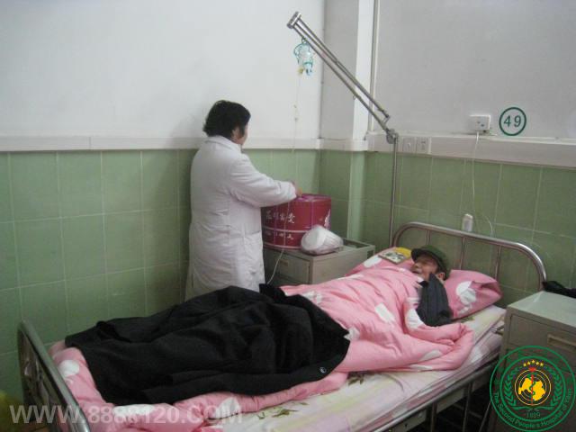 ʥȺҽʦ򵰸Ϊ꿹Ӣαף٣